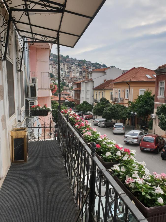Къща За Гости Дарая Veliko Tărnovo Exteriör bild